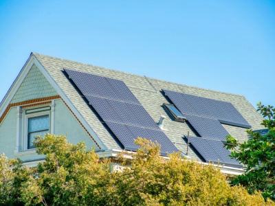 Domowy magazyn energii. Jak dobrać pojemność i na ile wystarczy prądu? Poradnik