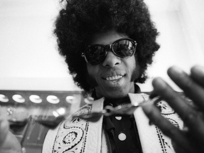 Sly Stone nie żyje. Był jednym z najwybitniejszych muzyków w historii