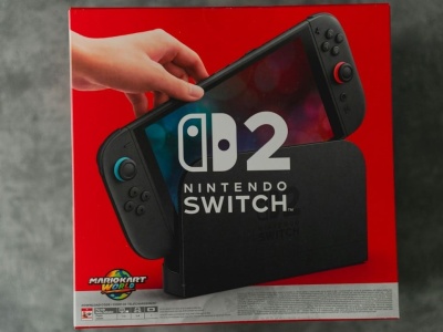 Gracz zamawia drugiego Switcha 2 z Mario Kart World w zestawie i otrzymuje dwa różne pudełka