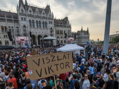 Wyszli na ulice przeciwko Orbanowi. 