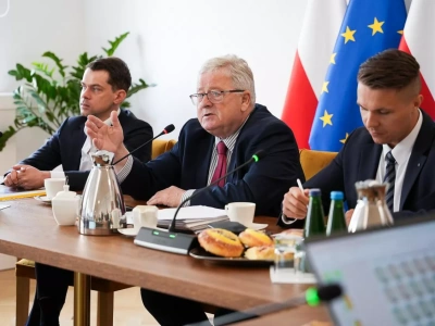Pilne spotkanie w ministerstwie. Mają być szlaki gradowe i dopłaty dla rolników