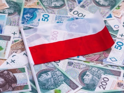 Zadłużenie Polski rekordowo wzrosło. Dług zbliża się do niebezpiecznej granicy