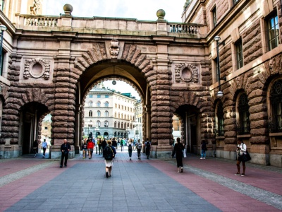 Rząd Szwecji chce większych uprawnień w czasie kryzysu – zmiany w konstytucji od 2027 roku