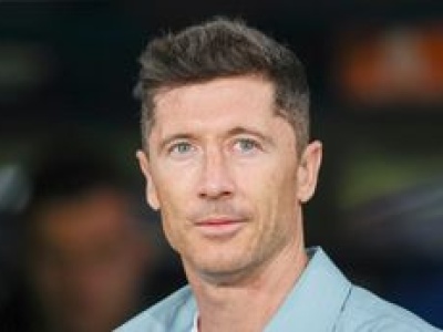 Tabloid ujawnił, co Robert Lewandowski robił na dzień przed meczem Polski z Mołdawią. Wyraźnie dopisywał mu dobry humor