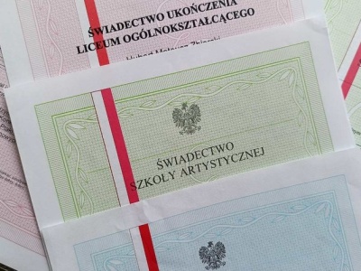 MEN wydało komunikat o świadectwach. Będzie trudniej o czerwony pasek?