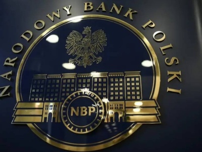 Prokurator i policjanci wkroczyli do NBP. Bank wydał oświadczenie