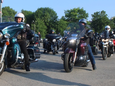 85. rocznica pierwszego transportu do KL Auschwitz. O świcie z Tarnowa do Oświęcimia wyruszył motocyklowy Rajd Pamięci