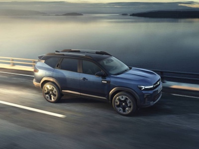 Nowa Dacia Bigster 2025 odkrywa swoje tajemnice: rozmowa z Caroline Riehl, szefową produktu