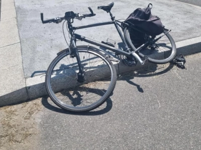 Rondo w Maciejowej. Potrącenie rowerzysty.
