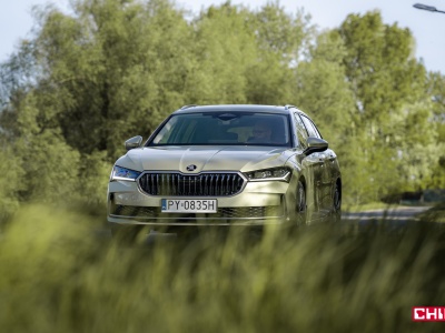 Test Skoda Superb Combi LK (2025). Celuje wysoko i całkiem precyzyjnie trafia