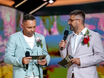 Polityczne żarty na festiwalu w Opolu. 