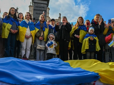 Rada UE przedłużyła ochronę dla tzw. „uchodźców wojennych” z Ukrainy