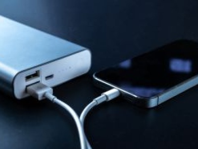 Te powerbanki stwarzają zagrożenie. Mogą wywołać pożar