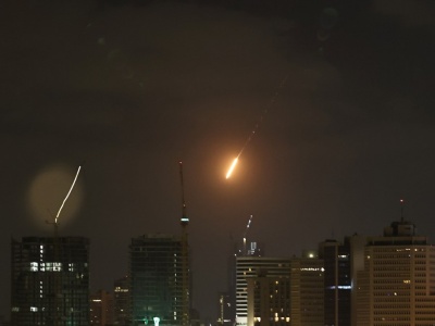 Iran nie odpuszcza. Alarm niemal w całym kraju, doniesienia o ofiarach