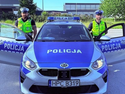 Rodząca kobieta za kierownicą pędziła do szpitala. Na szczęście zatrzymali ją policjanci
