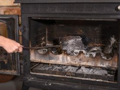 Zbadała czemu Polacy palą węglem. 