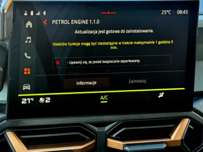 Nowa Dacia Duster – jedziesz samochodem, a tu nagle aktualizacja silnika on-line. Co zrobić, jak żyć?