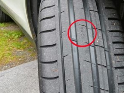 Skręć kierownicę i sprawdź. Jaką cyfrę widzisz na swojej oponie?