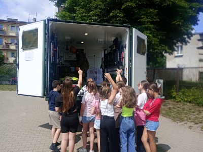 Terytorialsi uczyli, jak pomóc rannemu. „Edukacja z wojskiem” w Bydgoszczy