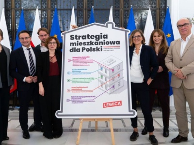 Święto na Lewicy. Premier podpisał ustawę: pierwsze pieniądze jeszcze w tym roku