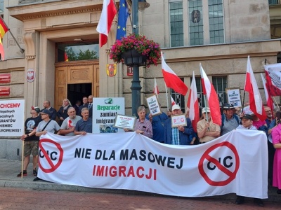 Łódzkie: Opór ma sens. Rząd wycofuje się z tworzenia kolejnych Centrów Integracji Cudzoziemców