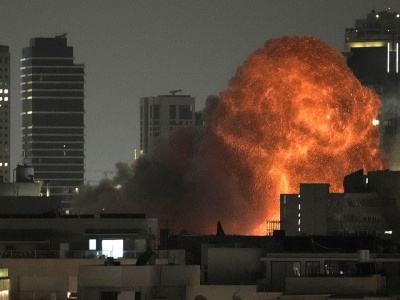 Izrael vs. Iran: ogień w cieśninie Ormuz, czyste niebo nad Teheranem, Izraelczycy uwięzieni na wyspie,