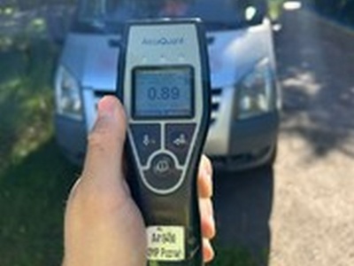 Przekroczenie prędkości, niezatrzymanie się do kontroli, alkohol za kółkiem i dożywotni zakaz prowadzenia pojazdów