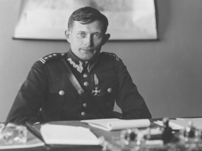 18 czerwca 1896 roku urodził się Władysław Langner