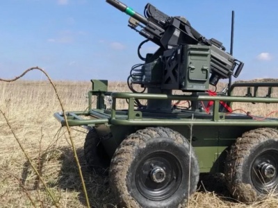 Szabla MK19(M) ścina Rosjan na froncie. Jeden żołnierz, ogromna siła ognia