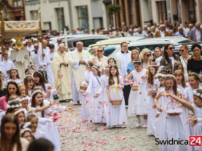 Procesje Bożego Ciała przejdą przez Świdnicę. Gdzie będą utrudnienia?