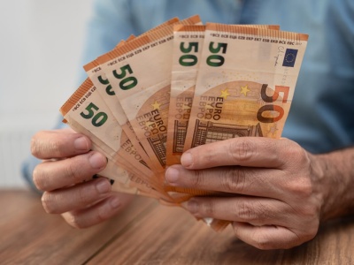 Kurs euro wystrzeli? Wielkie banki zmieniają zdanie! Szokujące prognozy ekspertów dla EUR/PLN na najbliższe miesiące!