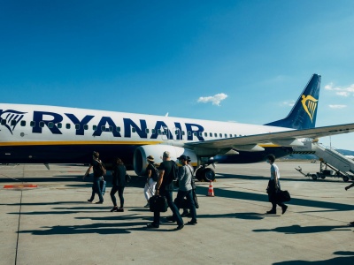 Bagaż podręczny w Ryanair i Wizz Air pod lupą UOKiK! Linie oszukują klientów?
