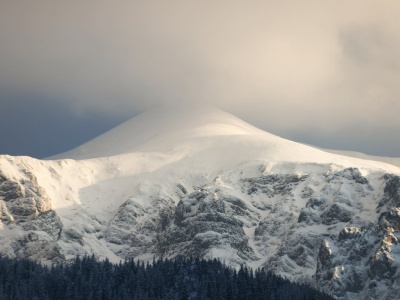 Ojciec wziął ośmioletnią córkę w Tatry podczas zamieci. Mężczyzna usłyszał zarzuty