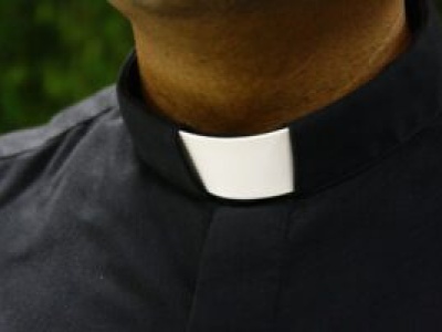 Awantura podczas mszy Bożego Ciała w Lubaczowie – mężczyzna rzucił butelką w tabernakulum
