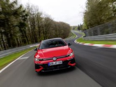 Volkswagen wypuszcza specjalnego Golfa GTI. Edition 50 to najmocniejsze GTI w historii