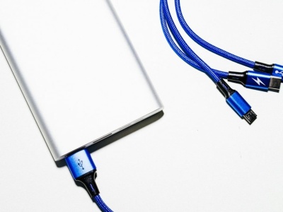 Chaos na rynku powerbanków. Najwięksi producenci mają mieć problemy z bezpieczeństwem urządzeń