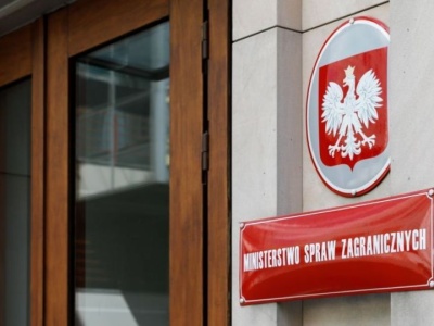 Sikorski: będziemy dążyć do uwolnienia reszty więźniów politycznych, w tym Poczobuta