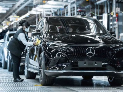 Mercedes przenosi produkcję swojego największego hitu do USA