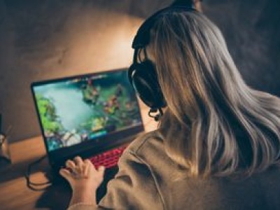 Jaki laptop do gier na wakacje 2025? Porównanie modeli w różnych budżetach
