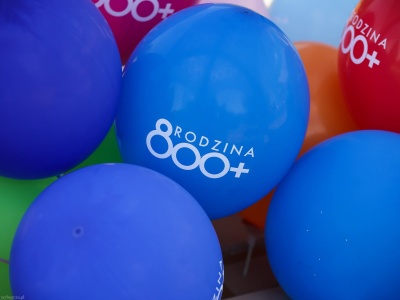 ZUS postawił sprawę jasno. Rodzice mają czas do końca czerwca, inaczej z 800 plus będzie problem