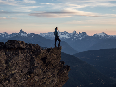 Od Dolomitów po Tatry – jak sprawdza się kurtka Patagonia w ekstremalnych warunkach