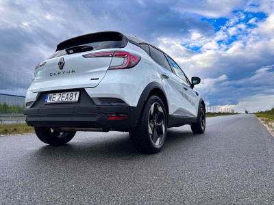 Test: Renault Captur E-Tech Hybrid – poranny croissant we francuskiej operze