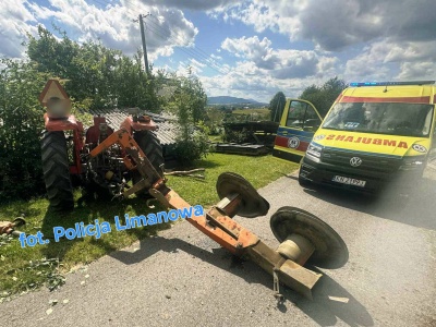 Traktorzysta miał 8 promili, gdy pracował w polu w Mordarce [ZDJĘCIA]