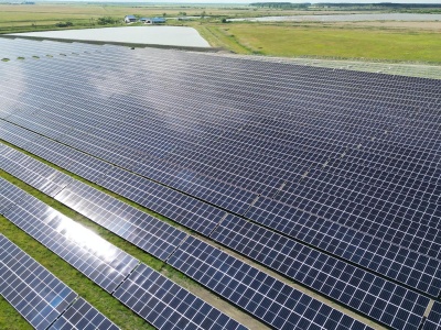 LONGi zapala rumuńską transformację energetyczną z 54,1 MW technologii BC Triumph