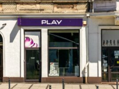 Klienci UPC i Play zaskoczeni – HBO znika z umów, a operatorzy wysyłają błędne SMS-y