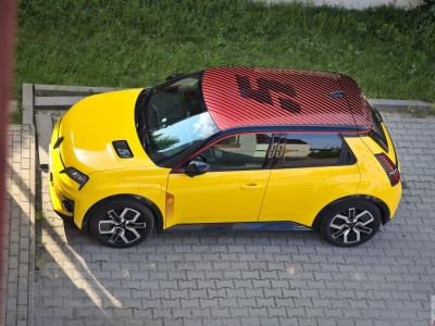 Test: Renault 5 E-Tech 150 KM – elektryczny samochód może być fajny!