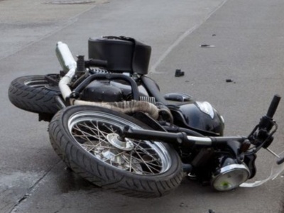 Płatne parkowanie a wzrost wypadków motocyklowych – to szokujące dane! Jak jeździć bezpieczniej?