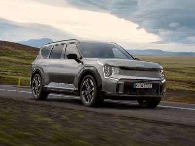 Kia EV9 GT: cena w Niemczech od 89 990 euro. 374 kW/508 KM mocy i przyspieszenie lepsze niż w BMW X5 xDrive50e
