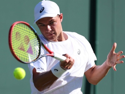 Wielkie zwycięstwo Polaka! Pokonał byłego finalistę Wimbledonu