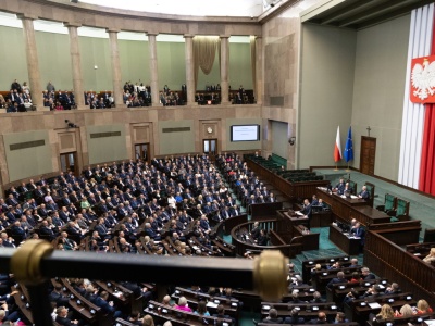 SONDAŻ. Prawo i Sprawiedliwość z największym poparciem!